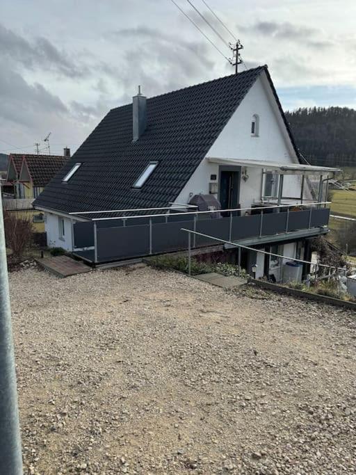 Loft Wohnung Mit Toller Aussicht Messstetten Eksteriør billede