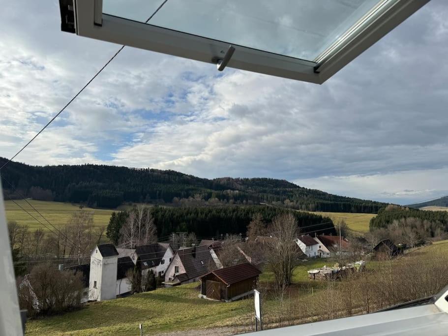 Loft Wohnung Mit Toller Aussicht Messstetten Eksteriør billede